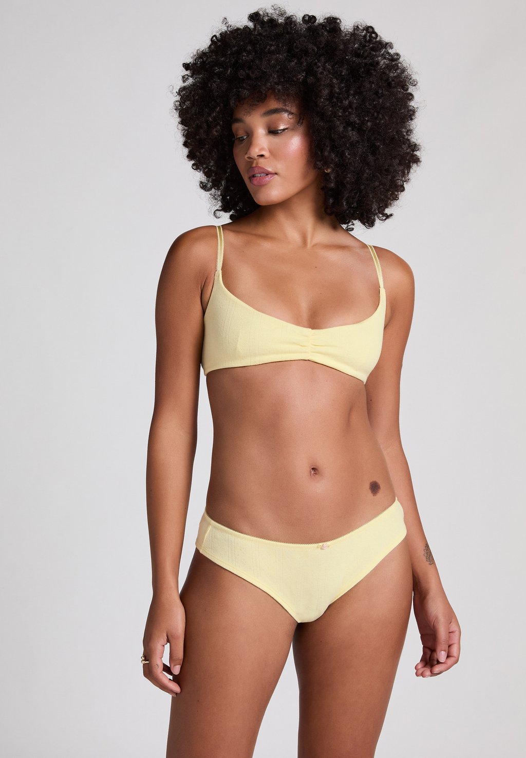 

Стринги Hunkemöller, желтый