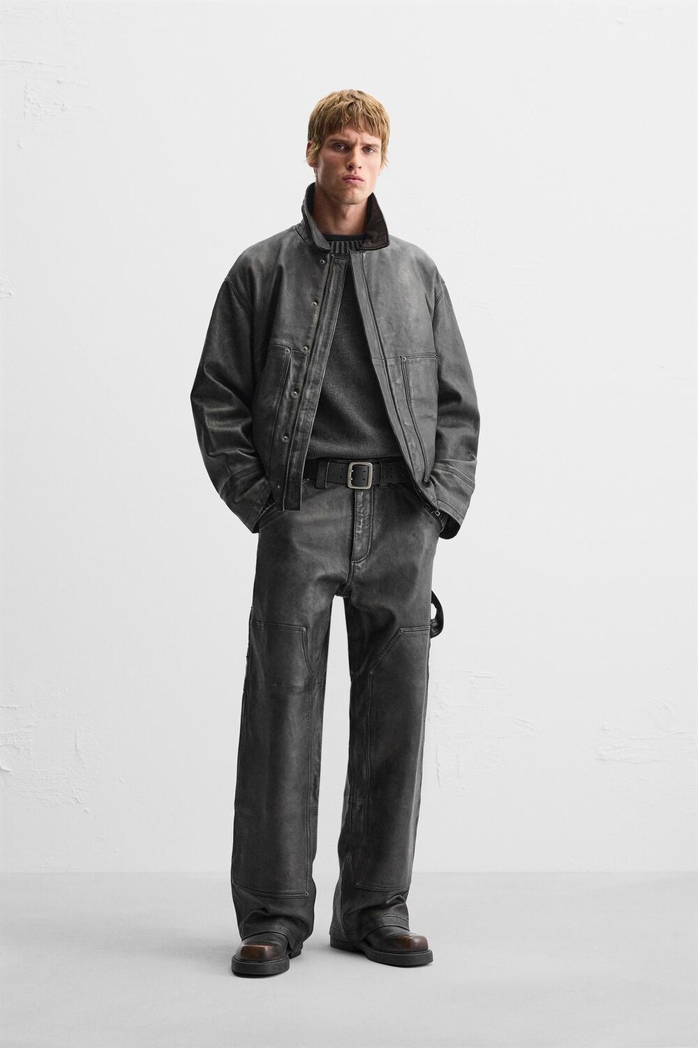 

Кожаная куртка с эффектом выцветания ZARA, серый мергель