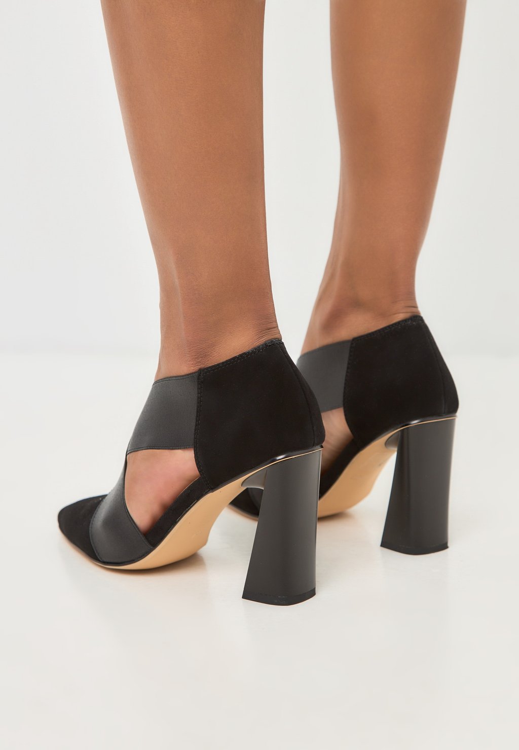 Классические туфли на каблуке High heels Cesare Gaspari, черный — фото 4