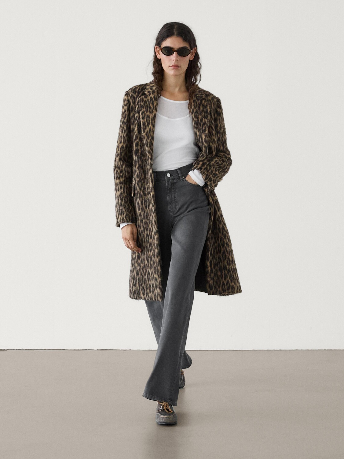 

Длинное фактурное пальто с животным принтом Massimo Dutti, коричневый