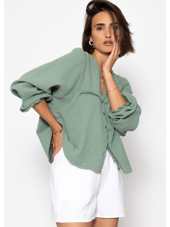 

Муслиновая блузка с V-образным вырезом и бахромой зеленого цвета SASSYCLASSY