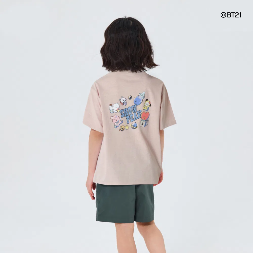 Детская розовая футболка с графическим принтом Snowpeak i BT21 от Snowpeak Apparel