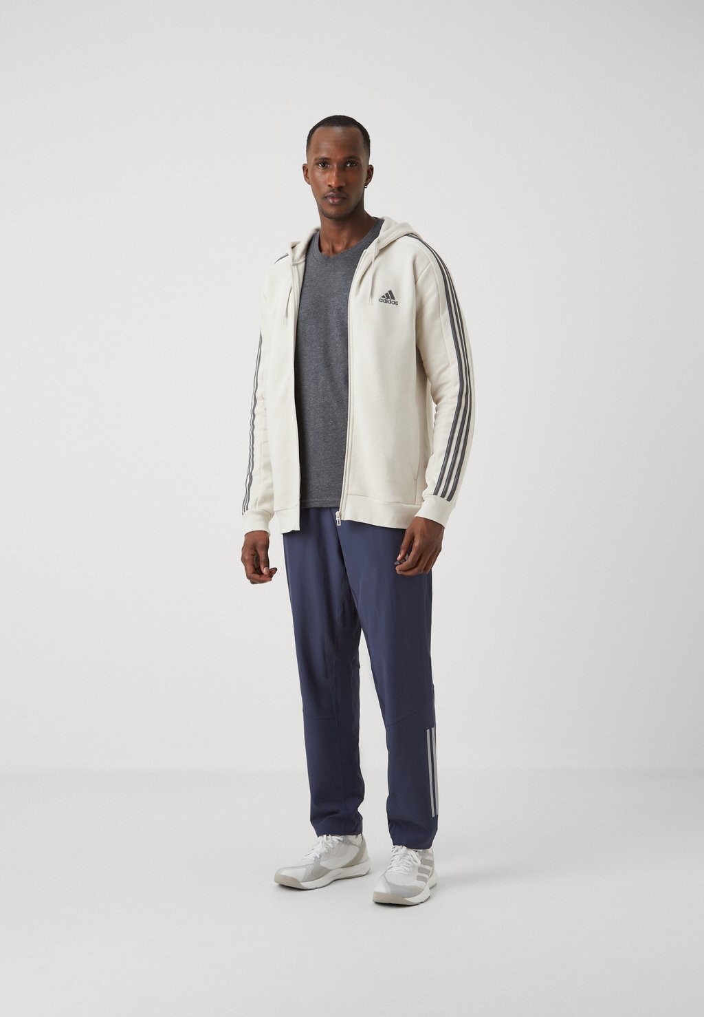 

Толстовка на молнии ESSENTIALS 3 STRIPES FULL ZIP adidas Sportswear, бежевый