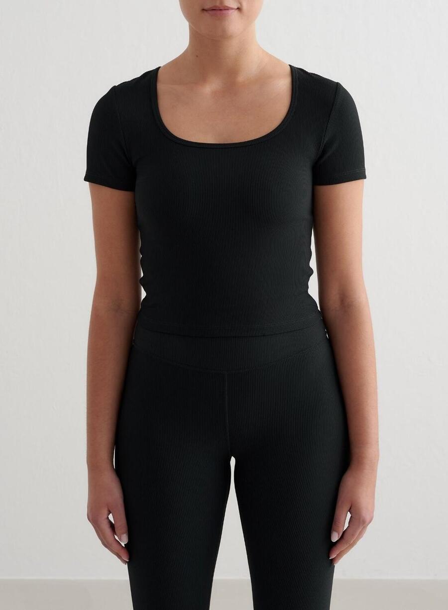 

AIM'N Женская футболка с короткими рукавами в рубчик, быстросохнущая, черная