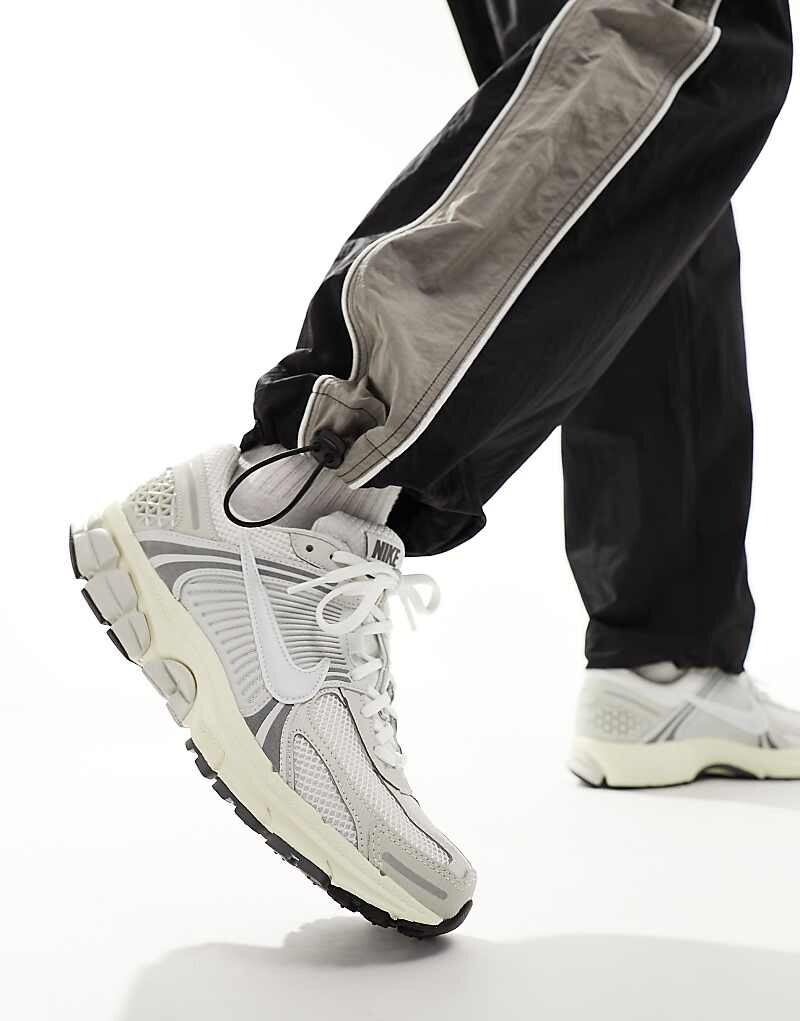 

Бело-кремовые кроссовки Nike Air Zoom Vomero 5, Бежевый, Бело-кремовые кроссовки Nike Air Zoom Vomero 5