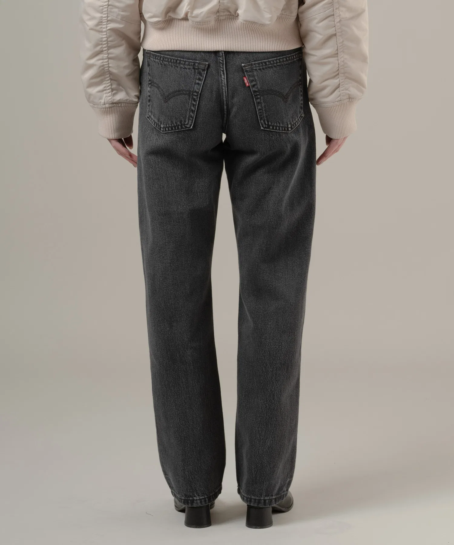 Джинсы Levi's EASY DAD — фото 3