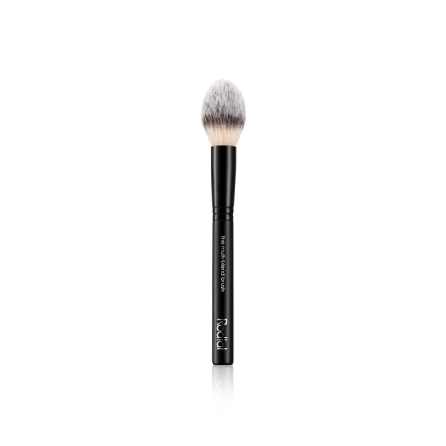 Кисть Rodial Multi Blend Brush - универсальная кисть для макияжа, предназначенная для нанесения румян, бронзера, контуринга и хайлайтера. Многофункциональная кисть для макияжа.