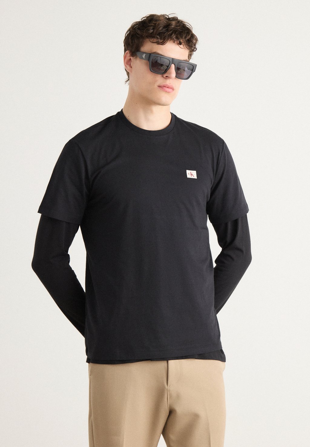 

Базовая футболка BADGE 30S CLASSIC TEE Calvin Klein Jeans, черный