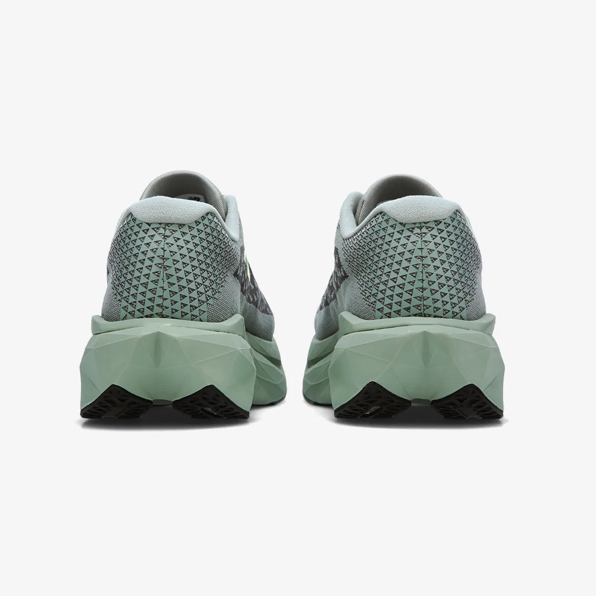 Мужские беговые кроссовки SC Trainer V3 цвета хаки от New Balance — фото 4