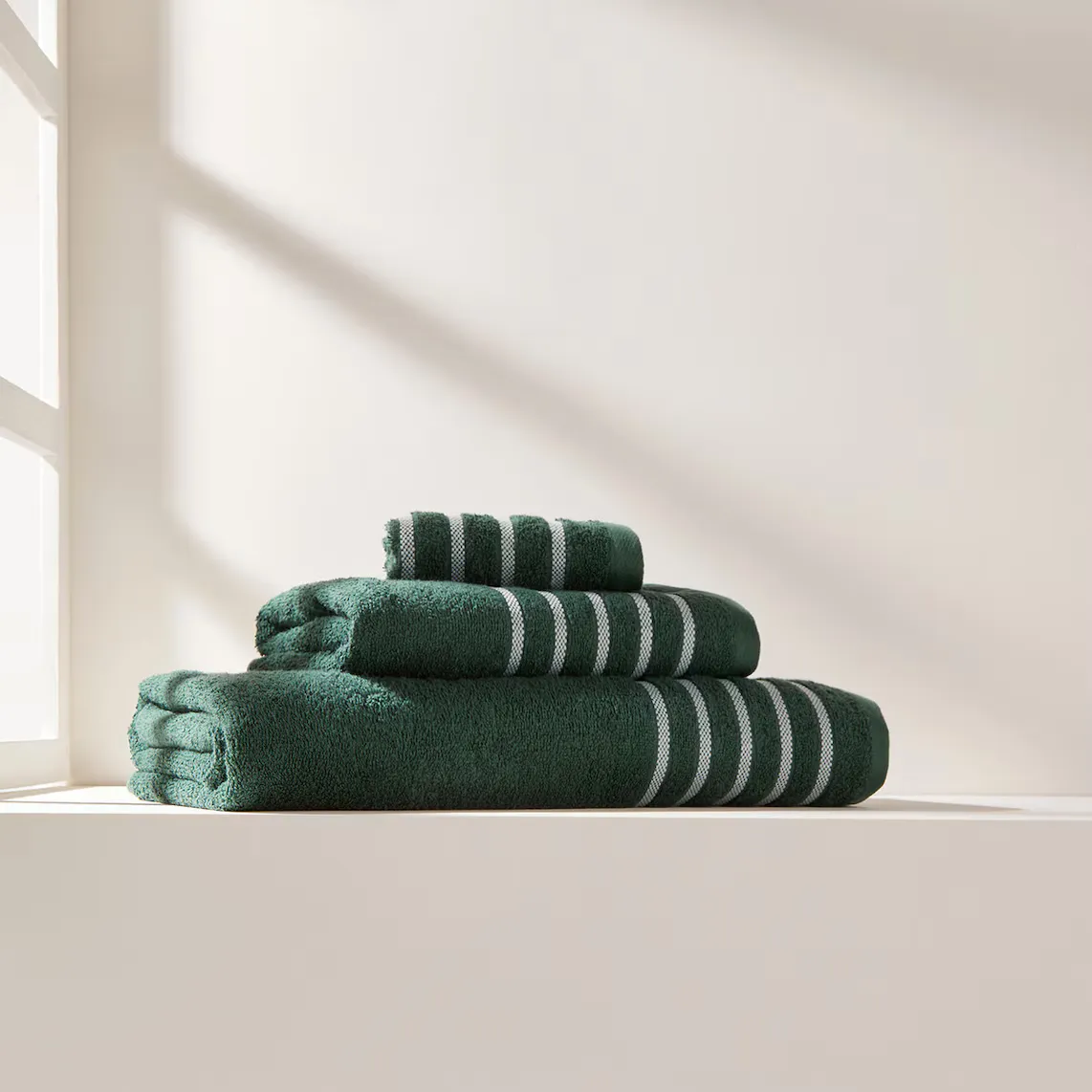 

Хлопковое банное полотенце 420 гр/м2 Andrew Basics El Corte Inglés, зеленый