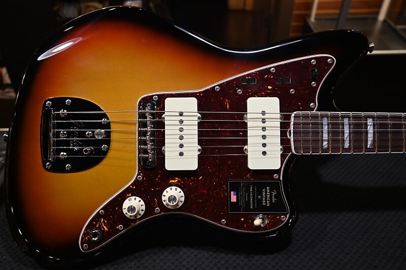 

Электрогитара Fender American Vintage II 1966 Jazzmaster - 3-Color Sunburst #5163