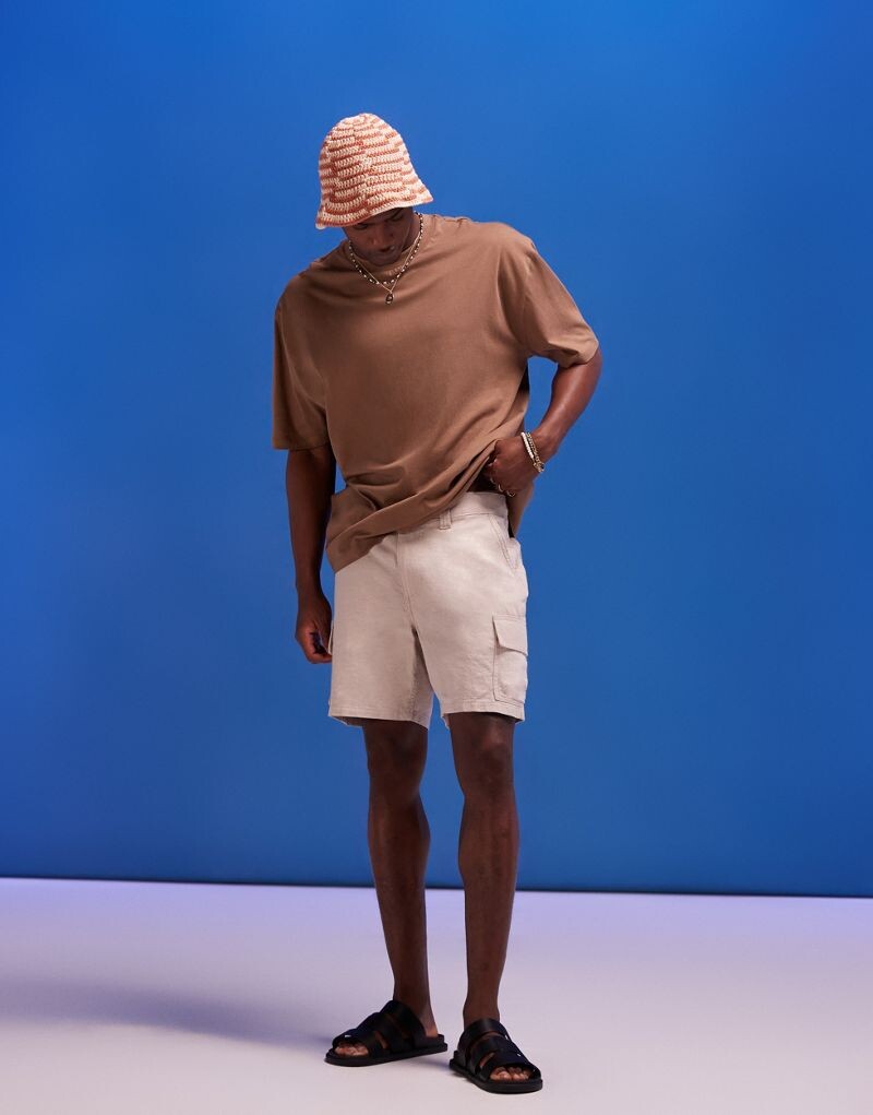 

ASOS DESIGN – приталенные шорты-карго с льняной текстурой натурального цвета