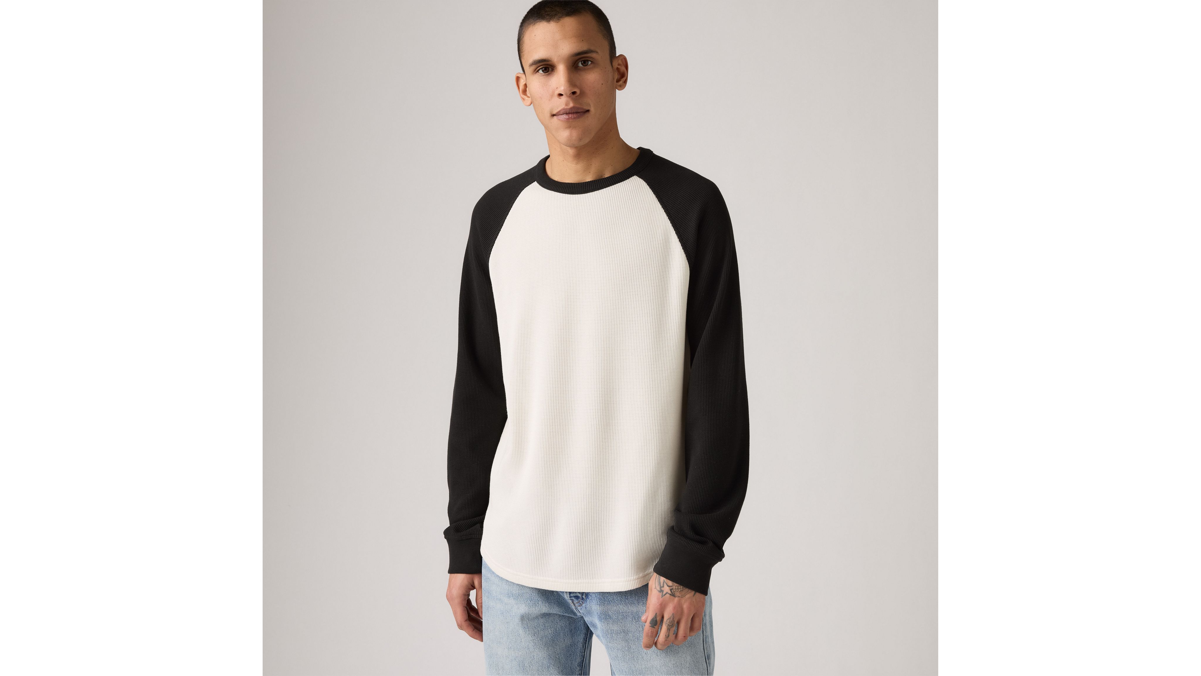 

Футболка с круглым вырезом и рукавами реглан Levi's, Jet Black - Black