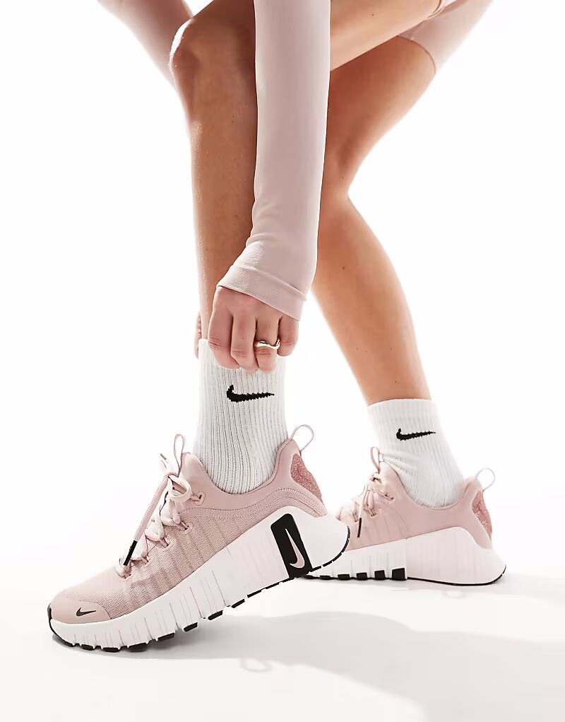 Кроссовки премиум-класса Nike Training Free Metcon 6 розового цвета