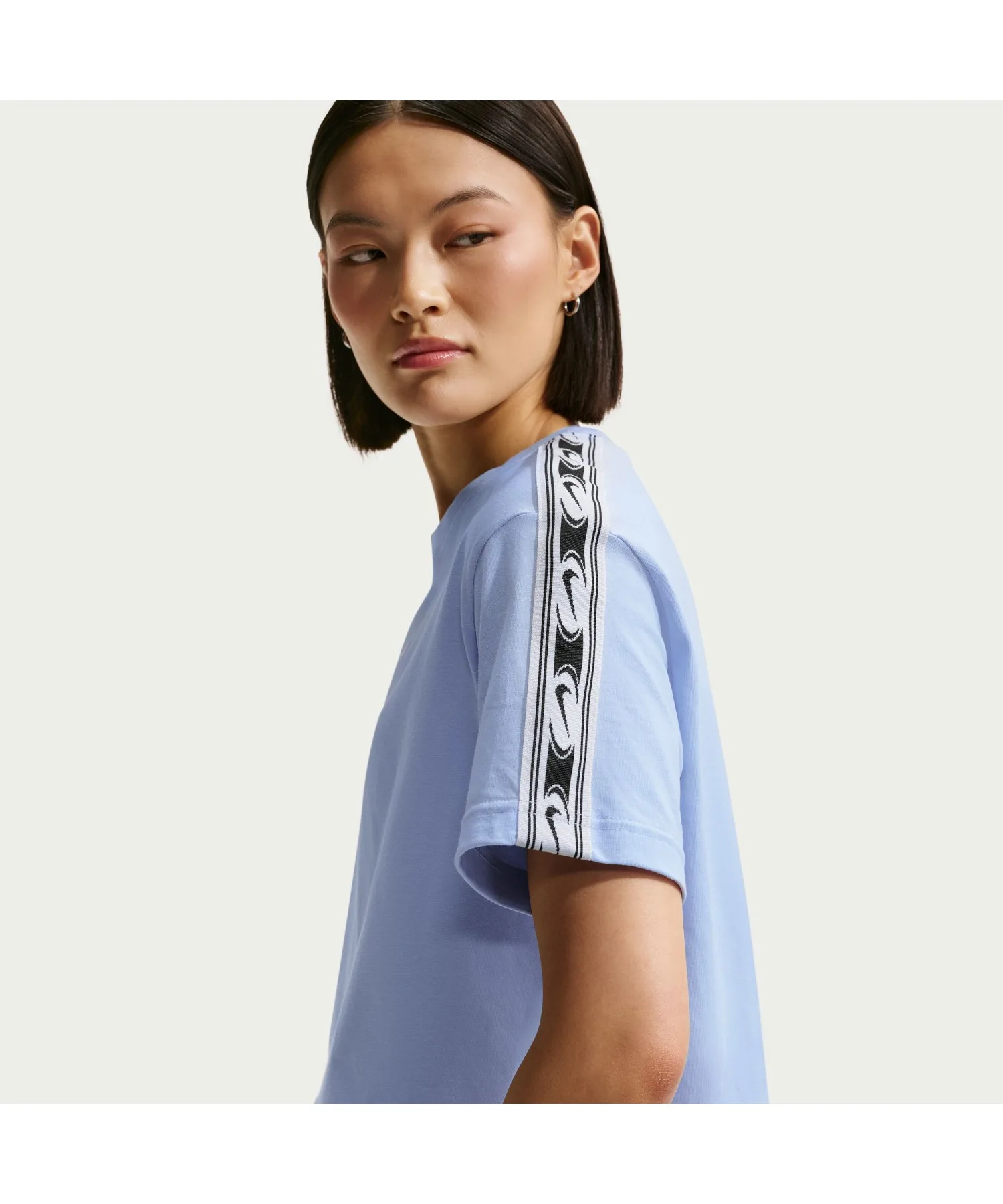 Женский футболка Nike NSW CLSC CROP VARSITY18 светло-голубой