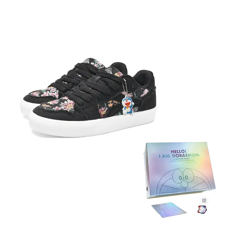 

Doraemon Дораэмон мужские низкие кеды из холста ярко-черные, цвет Vibrant Black
