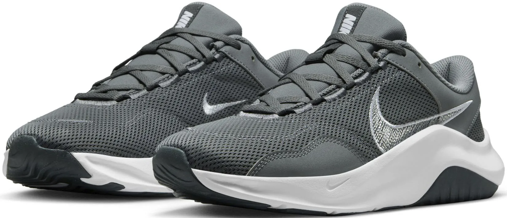

Кроссовки Nike "LEGEND ESSENTIAL 3", цвет Smoke-Grey-White-Dk-Smoke-Grey
