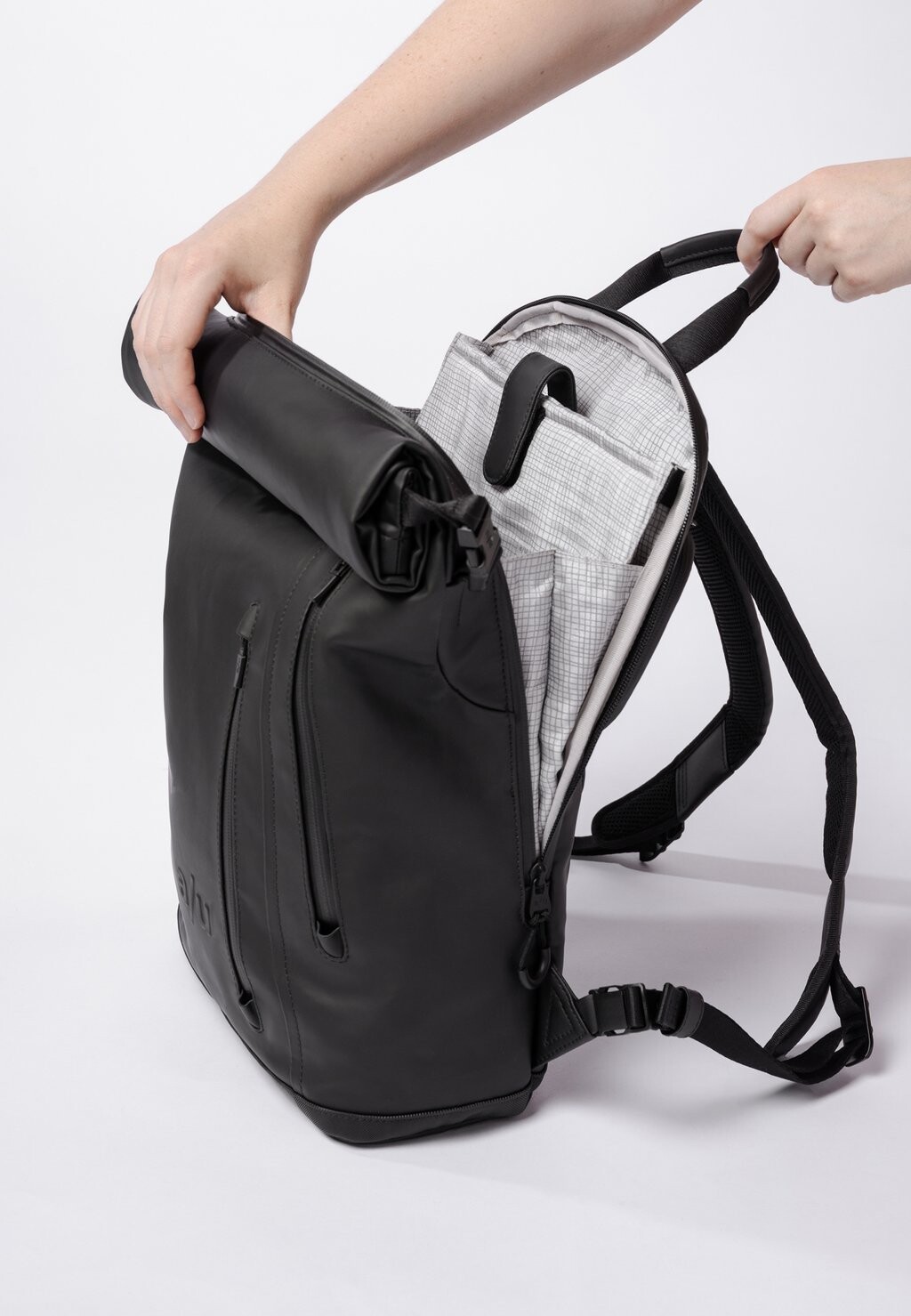 

Рюкзак YACHIYO NISHI Aunts & Uncles, цвет anthracite black