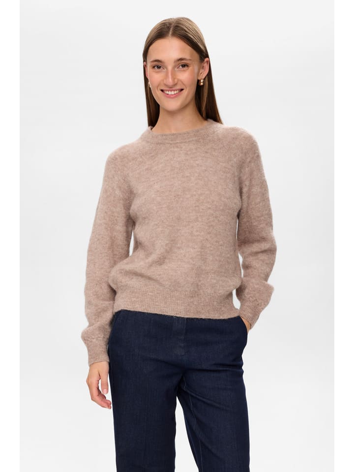 

NÜMPH Свитер "Нюриетта" светло-коричневого цвета