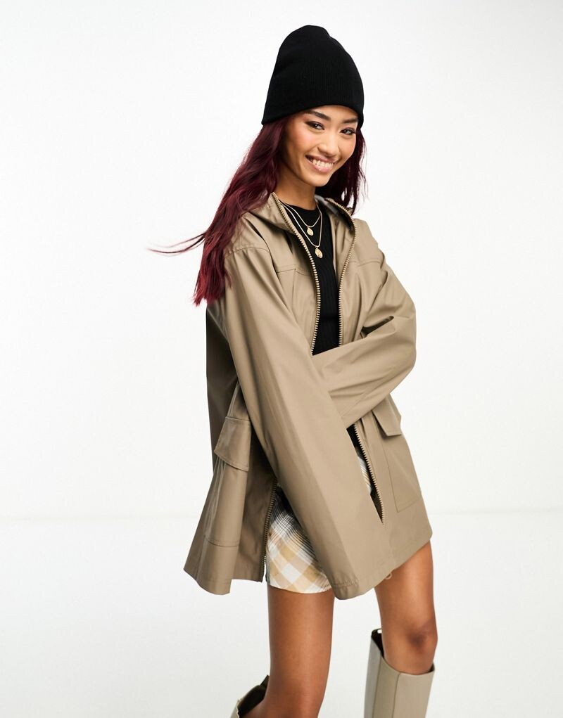 

Прорезиненный плащ грибного цвета ASOS DESIGN