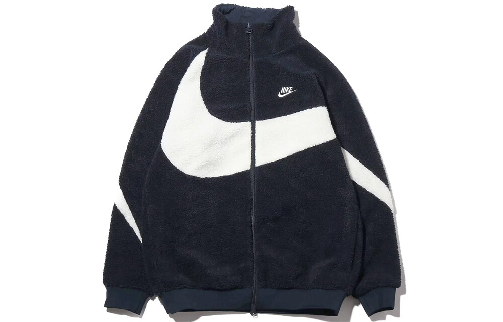 

Бархатная куртка мужская Nike