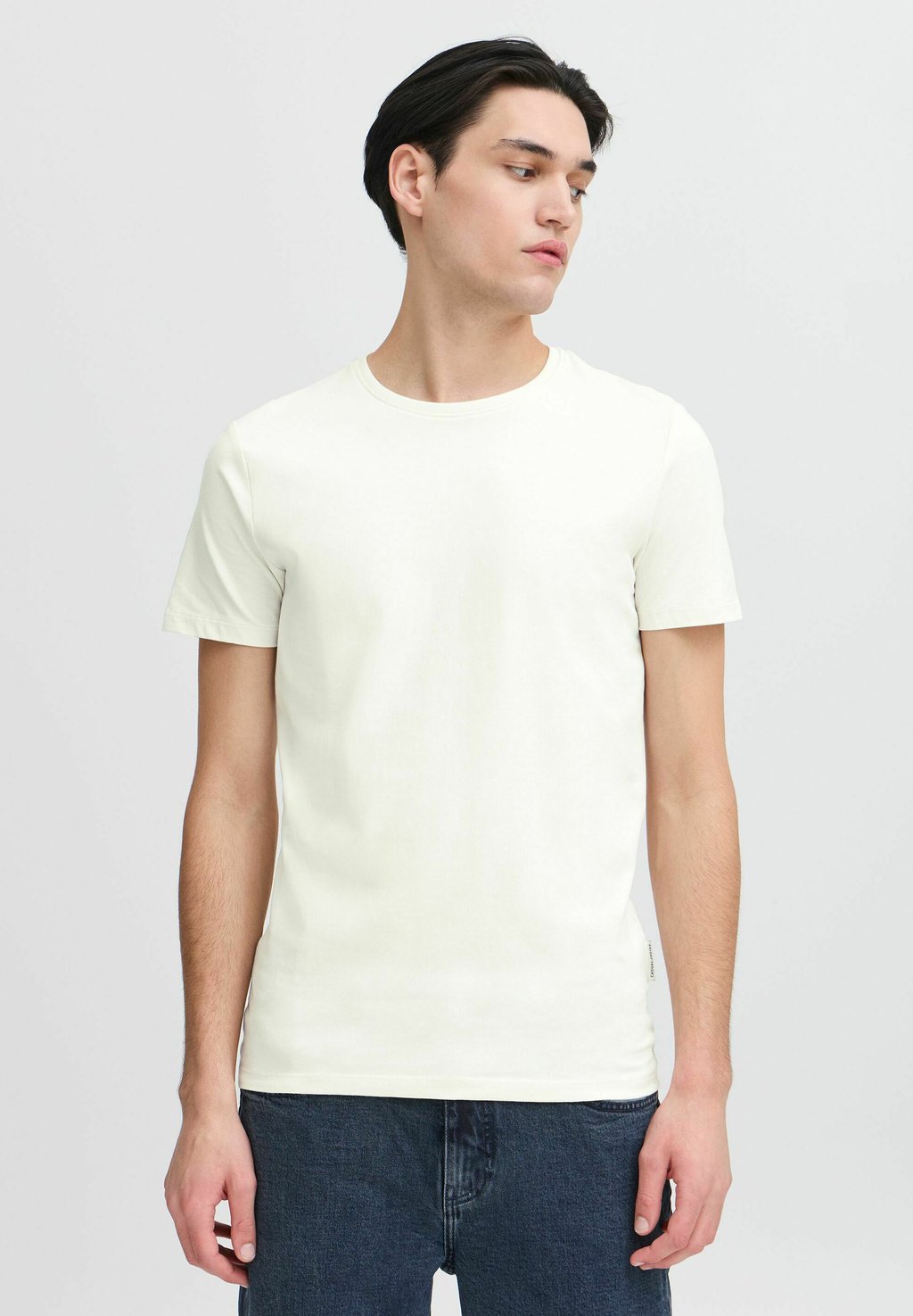 

Базовая футболка DAVID CREW NECK Casual Friday, белый