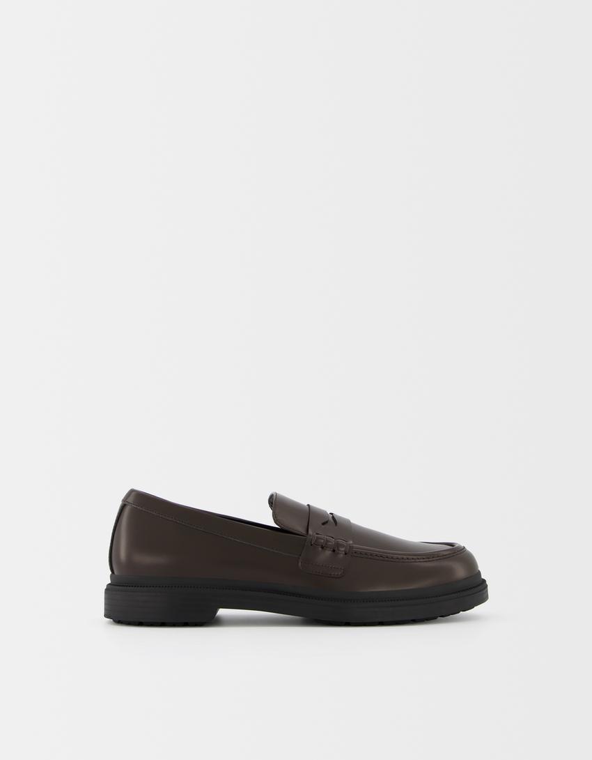 

Пенни-Лоферы Bershka, коричневый