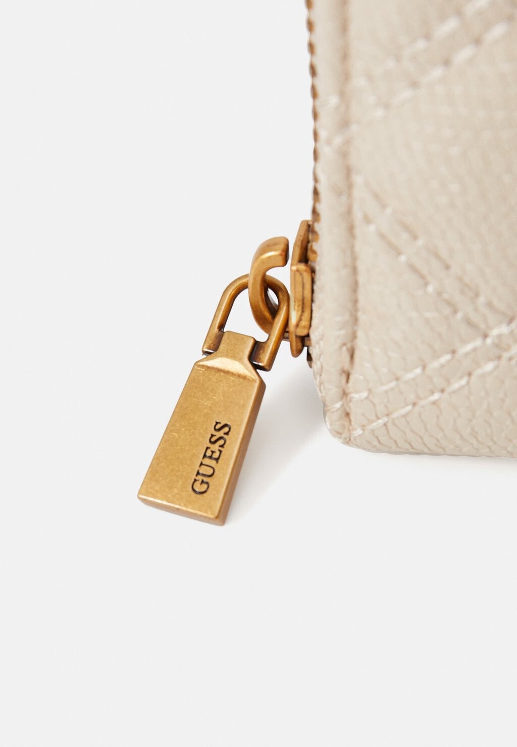 

Кошелек GIULLY MEDIUM ZIP AROUND Guess, бежевый