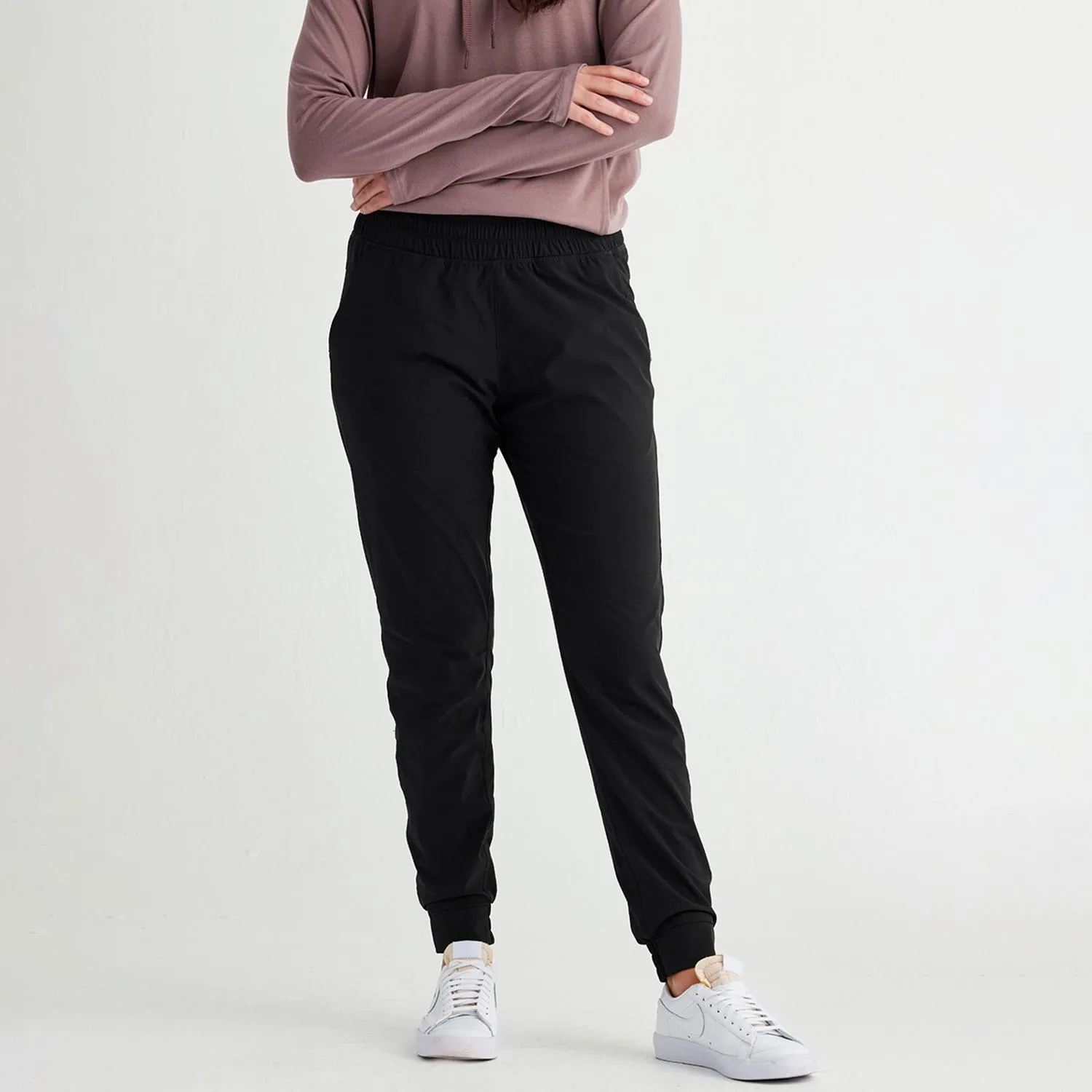 

Женские спортивные брюки на резинке Free Fly, Black