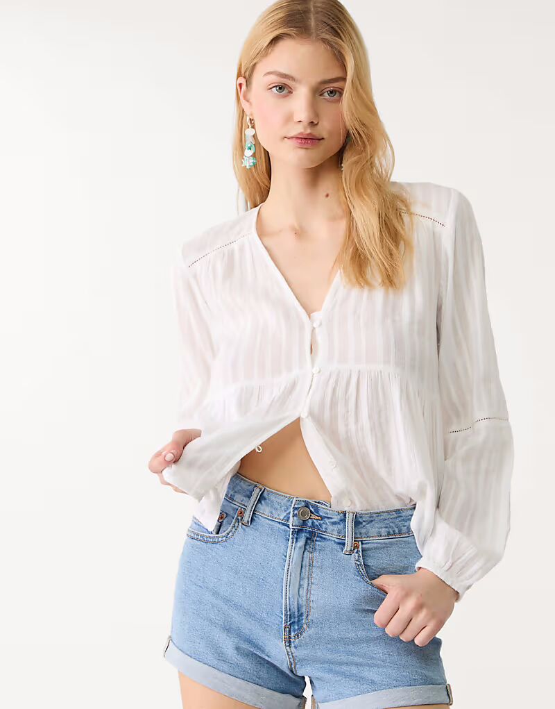 

Узкие шорты Stradivarius D85 mom в цвете деним синего цвета