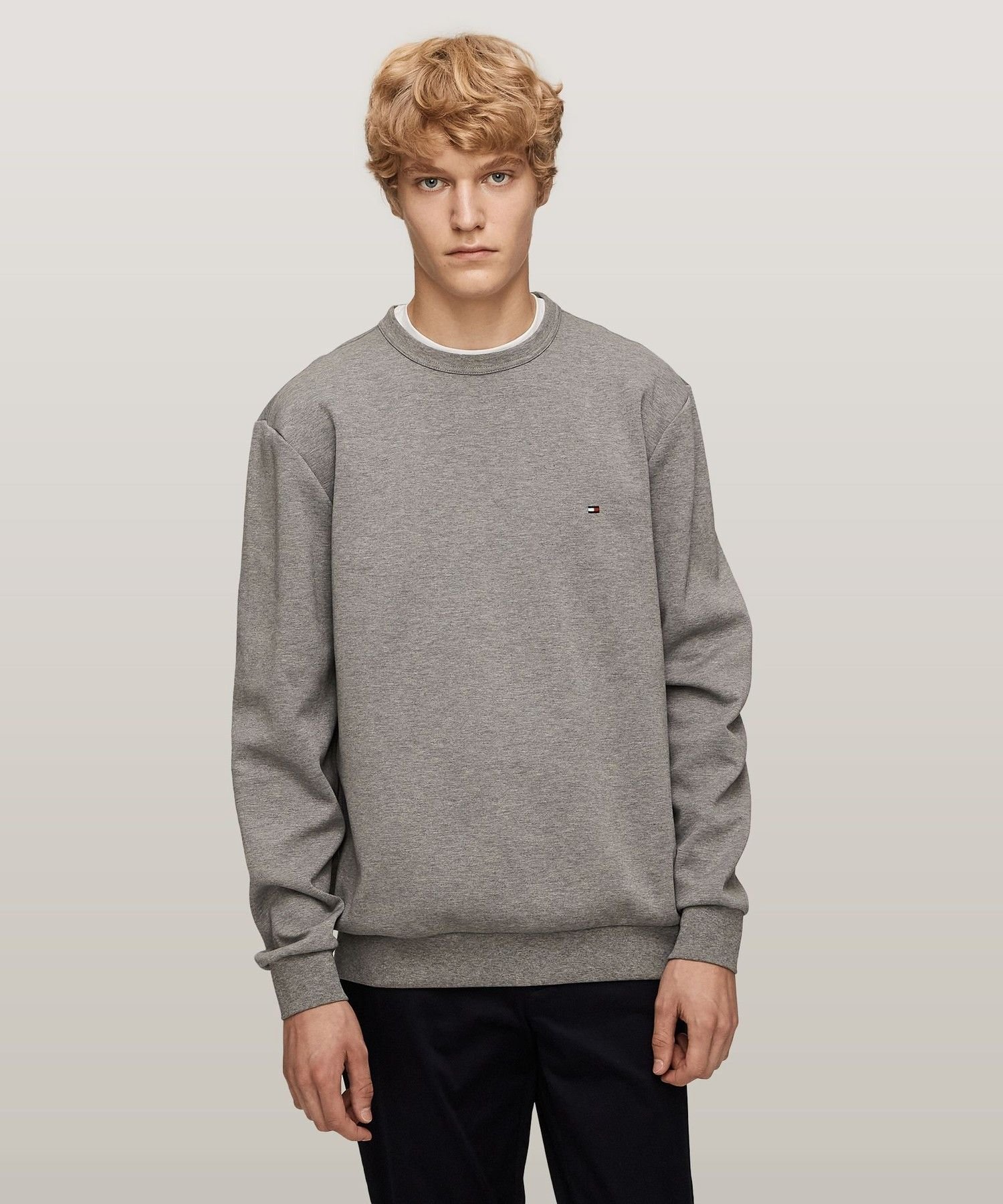 Свитшот AK ESSNTL INTCHN CRW Mdm Gry Hthr Tommy Hilfiger, Gray P91