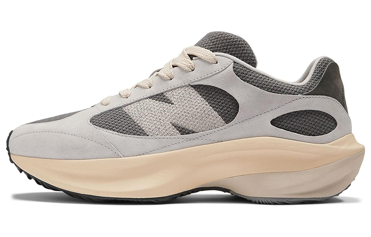 

New Balance Раннеры Wrpd Grey Matter в серо-белом цвете, цвет Gray White