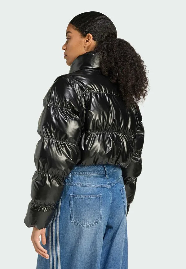 Глянцевая укороченная зимняя куртка essentials 2-в-1 Adidas Originals, Black — фото 2