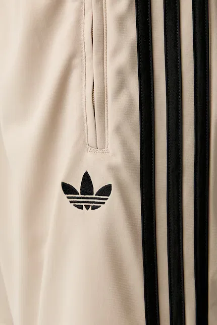 Шорты спортивные Firebird Adidas Originals, бежевый — фото 4
