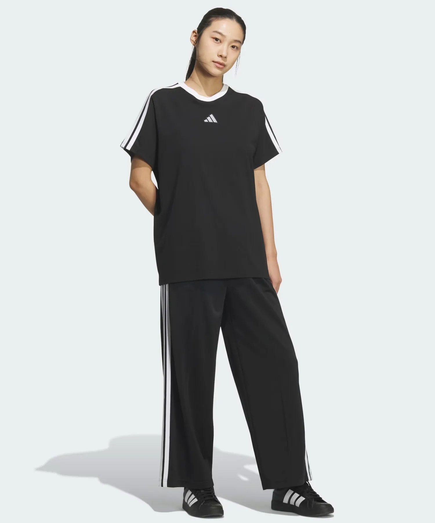 Женские брюки спортивные трикотажные LOI58 adidas бежевые — фото 3