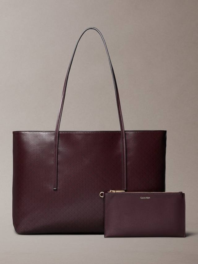 

Сумка-тоут с монограммой и мешочком Calvin Klein, Fudge