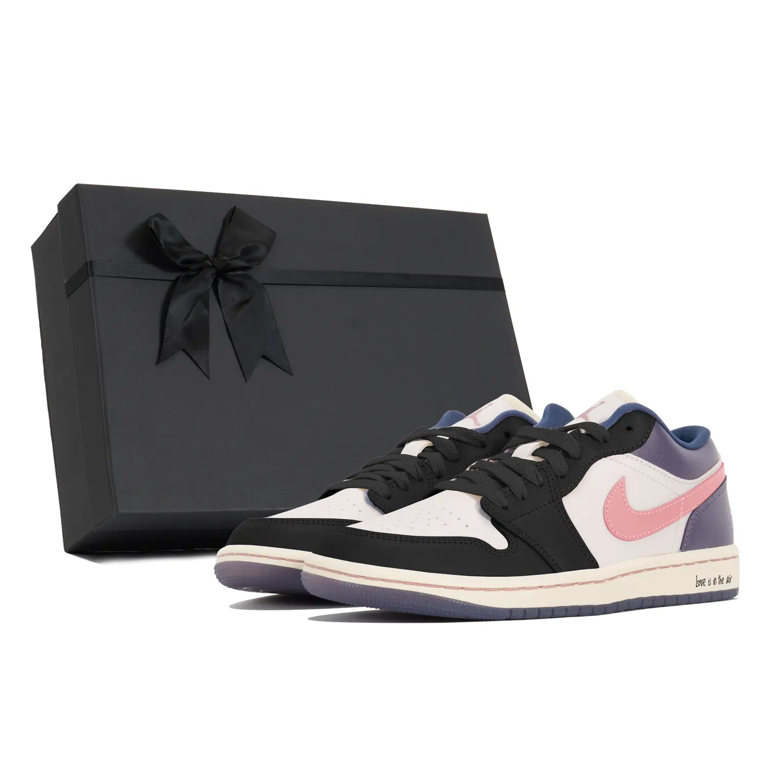 

Кроссовки Air Jordan 1 Vintage Basketball Shoes Women's Low-top Pink, белый