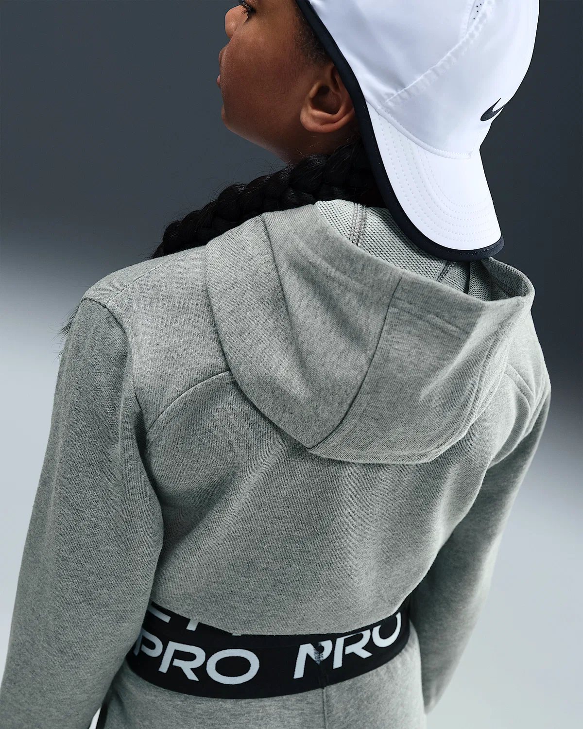Детская (девичья) флисовая кофта Nike Pro Fleece Dri-FIT на молнии, Carbon Heather/Dark Steel Grey/Black/White — фото 2