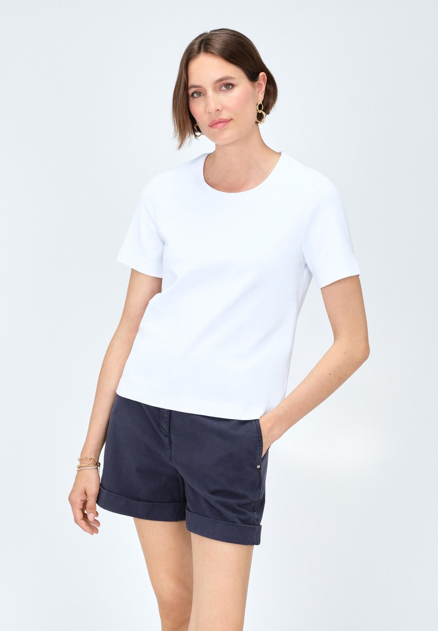 

Футболка Caroll FRENCH BRAND FASHION ELEGANT MODERN THUGO , Blanc/White, Белый, Футболка Caroll FRENCH BRAND FASHION ELEGANT MODERN THUGO , Blanc/White