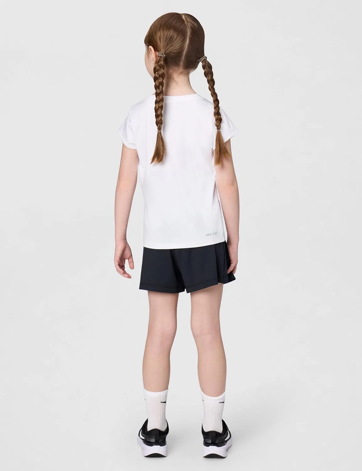 Детский спортивный костюм из топа и юбки-шорт Nike Dri-FIT, Black/White — фото 3