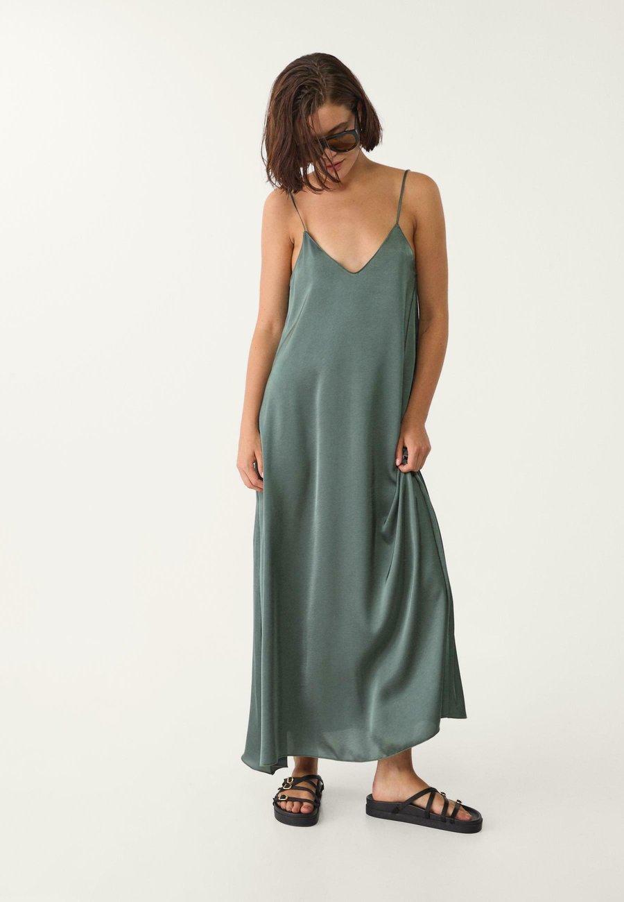 

Платье Stradivarius LONG FLOWING, Khaki