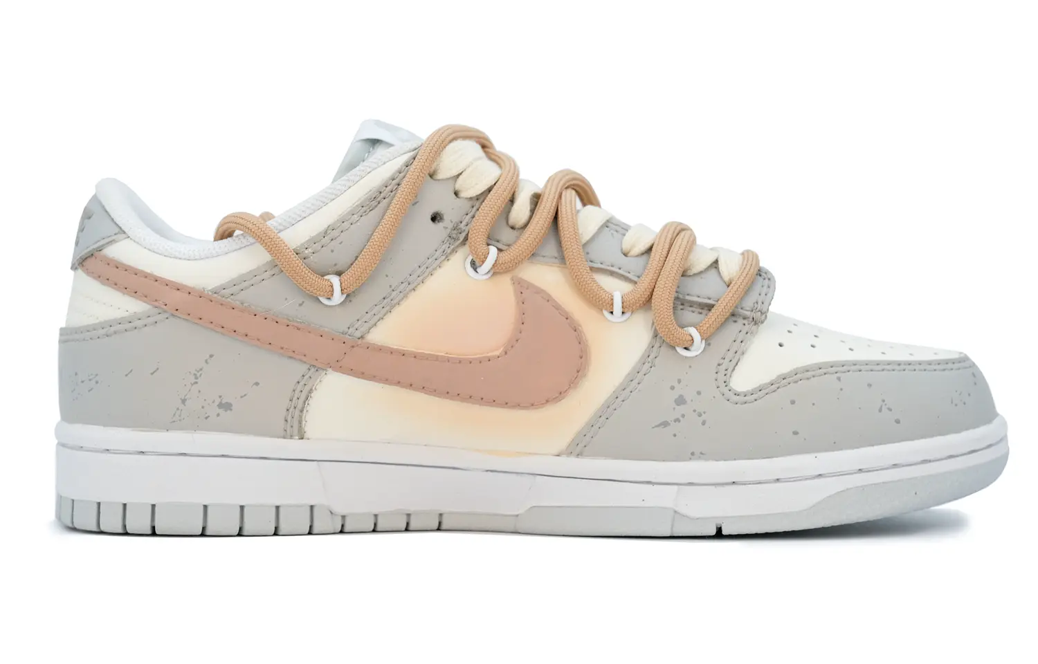 

Кроссовки Nike Dunk Skateboard Shoes Women's Low-Top Gray Pink
