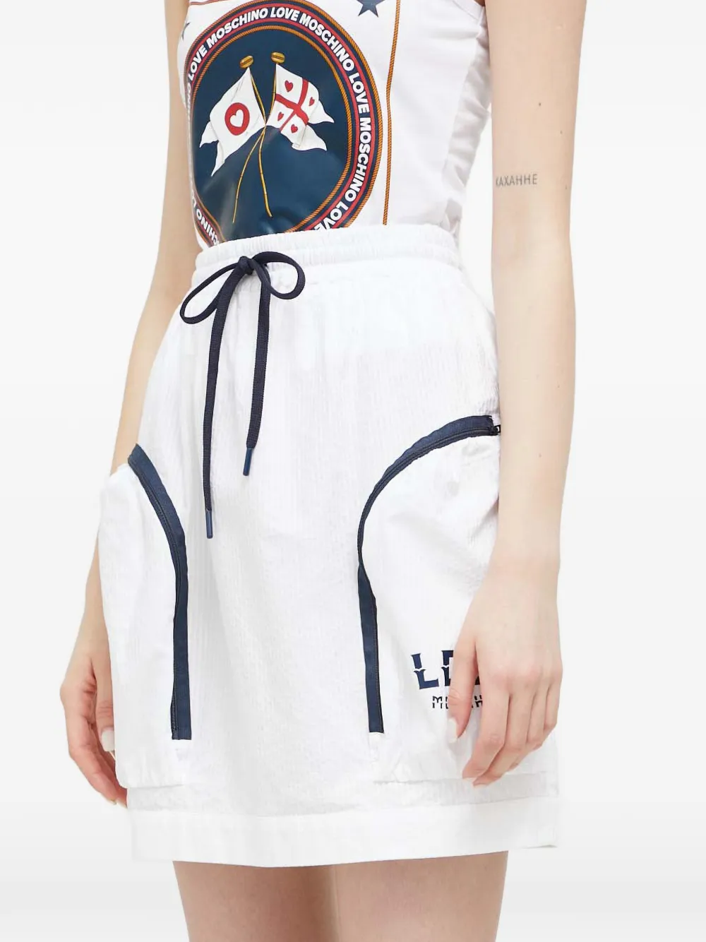 

Мини-юбка на завязках Love Moschino, белый
