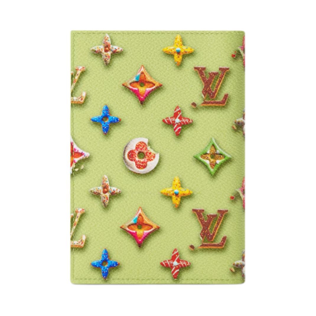 LOUIS VUITTON Обложка для паспорта из искусственной кожи и покрытого холста Men's Pistachios Green — фото 3