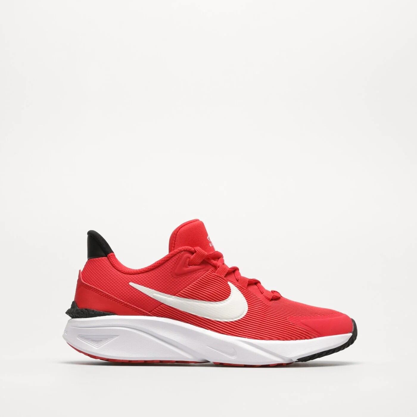 

Кроссовки Nike Star Runner 4, красный