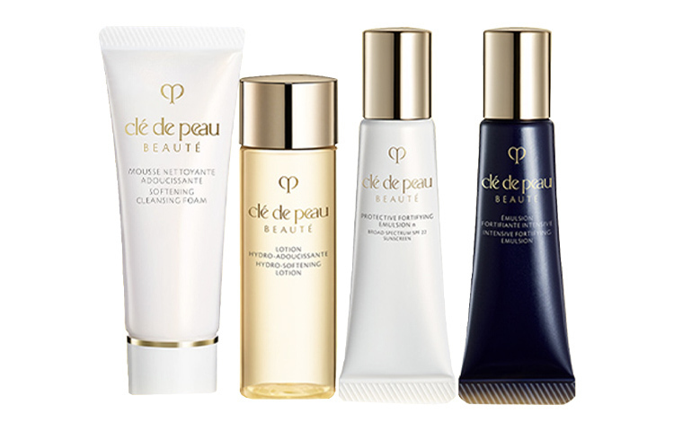 

Набор пробников очищающего средства и сывороток для стабилизации, увлажнения и насыщения влагой Clé De Peau Beauté