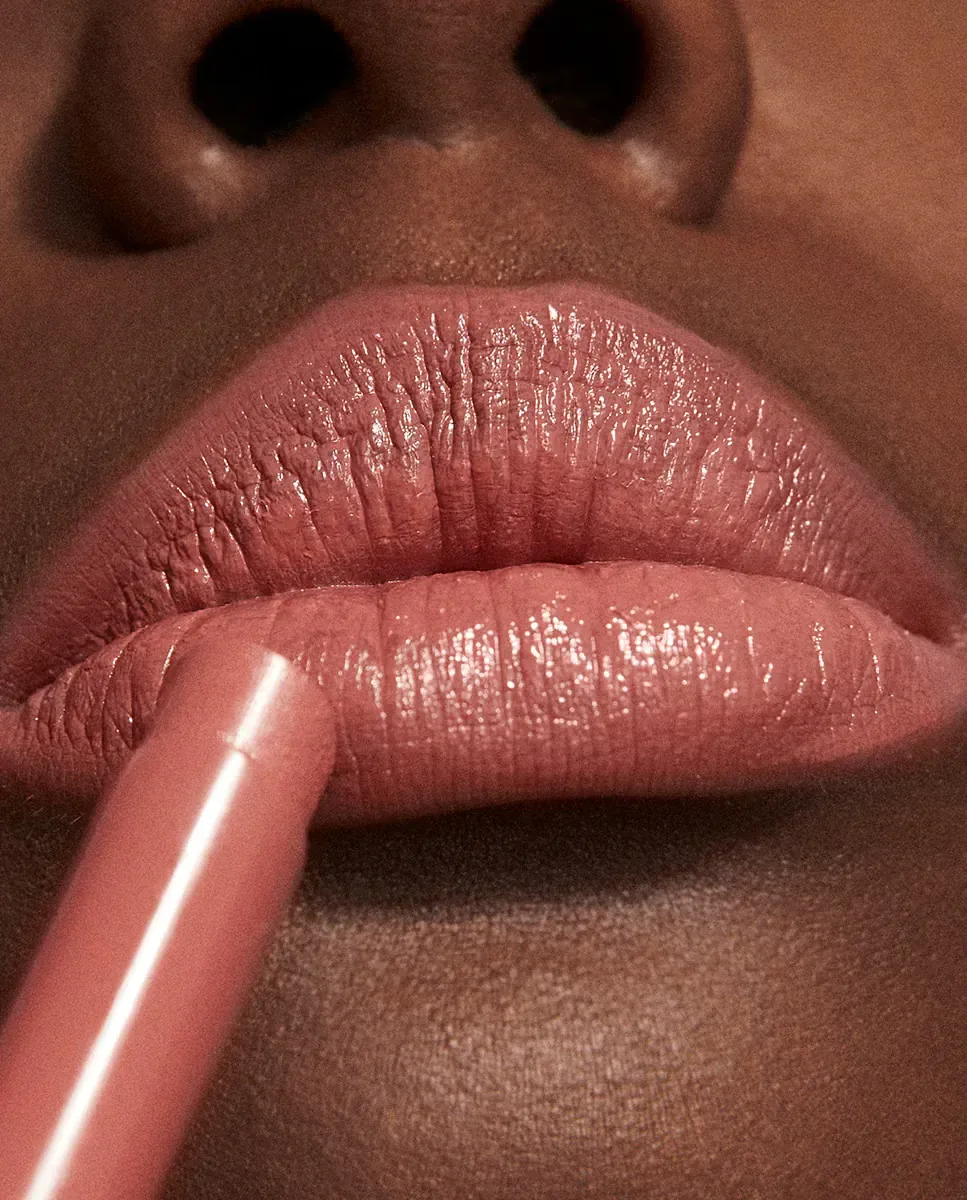 Увлажняющая помада цвета с сияющим финишем The Color Lip Glow 3Ina, 503 — фото 4