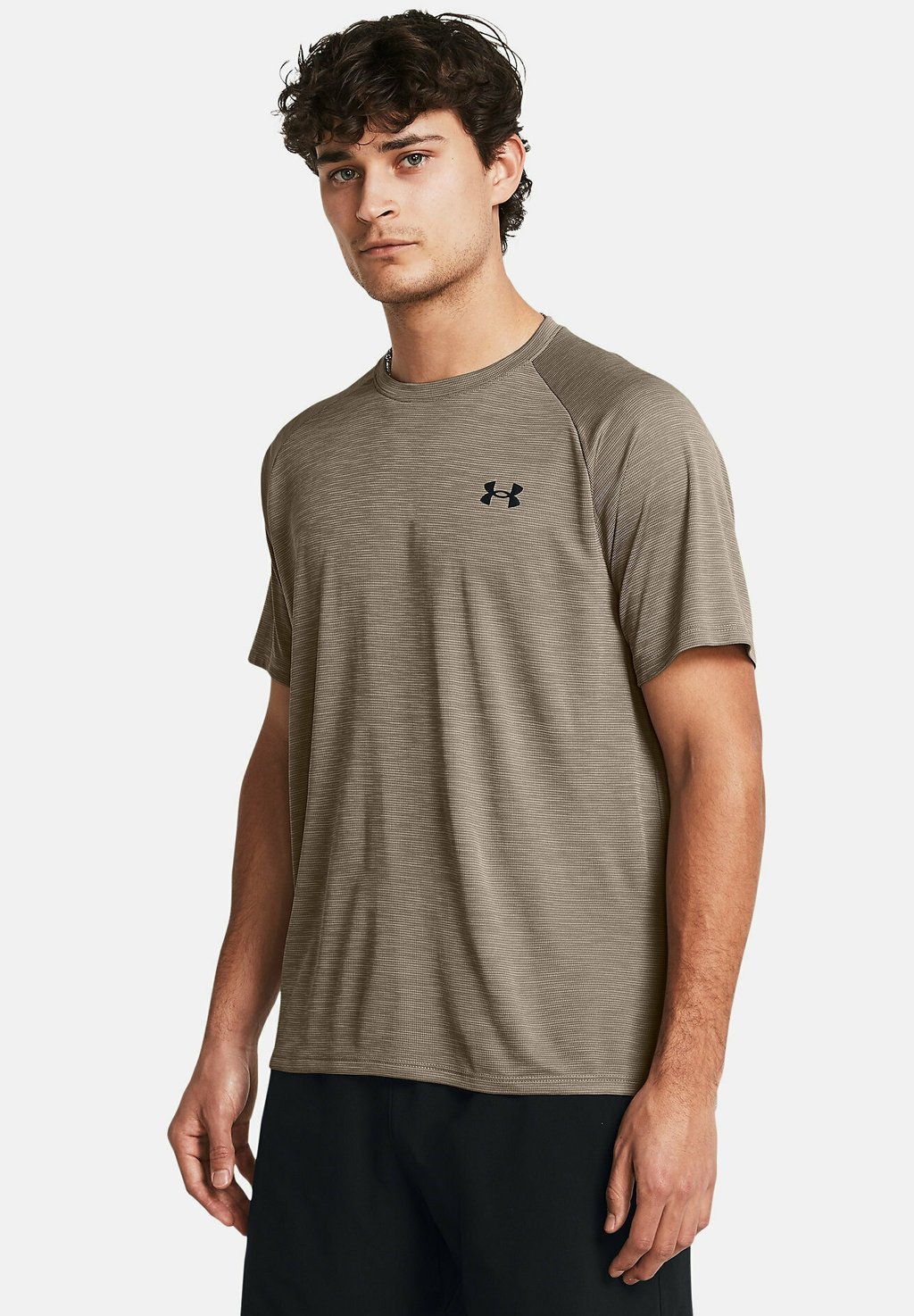 

Спортивная футболка SHORT-SLEEVES UA TECH TEXTURED SS Under Armour, светло-коричневый