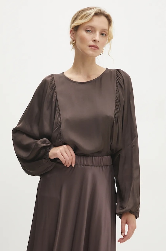 

Блузка Answear.Lab, коричневый
