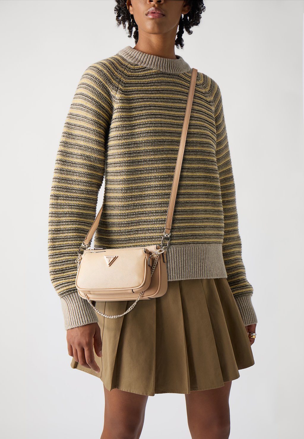 

Сумка через плечо NOELLE POUCH CROSSBODY Guess, бежевый